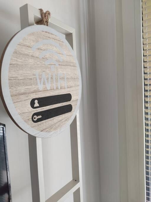 Ross House Apartment Fiumicino Bagian luar foto