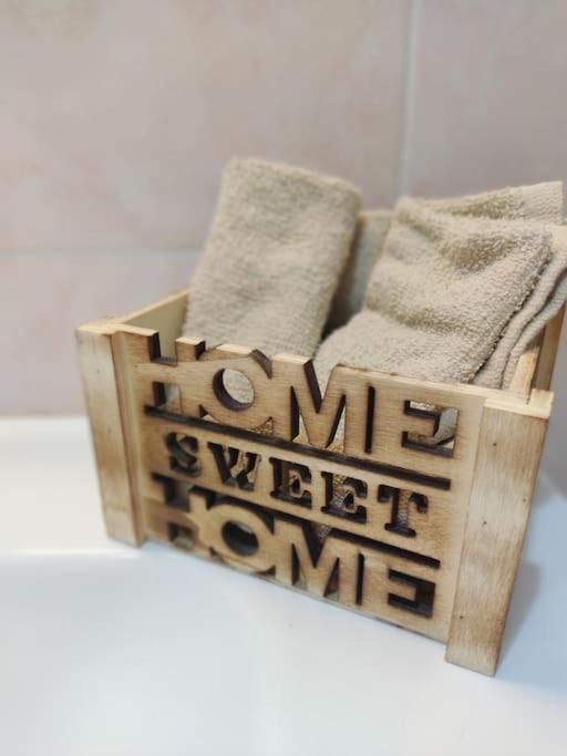 Ross House Apartment Fiumicino Bagian luar foto